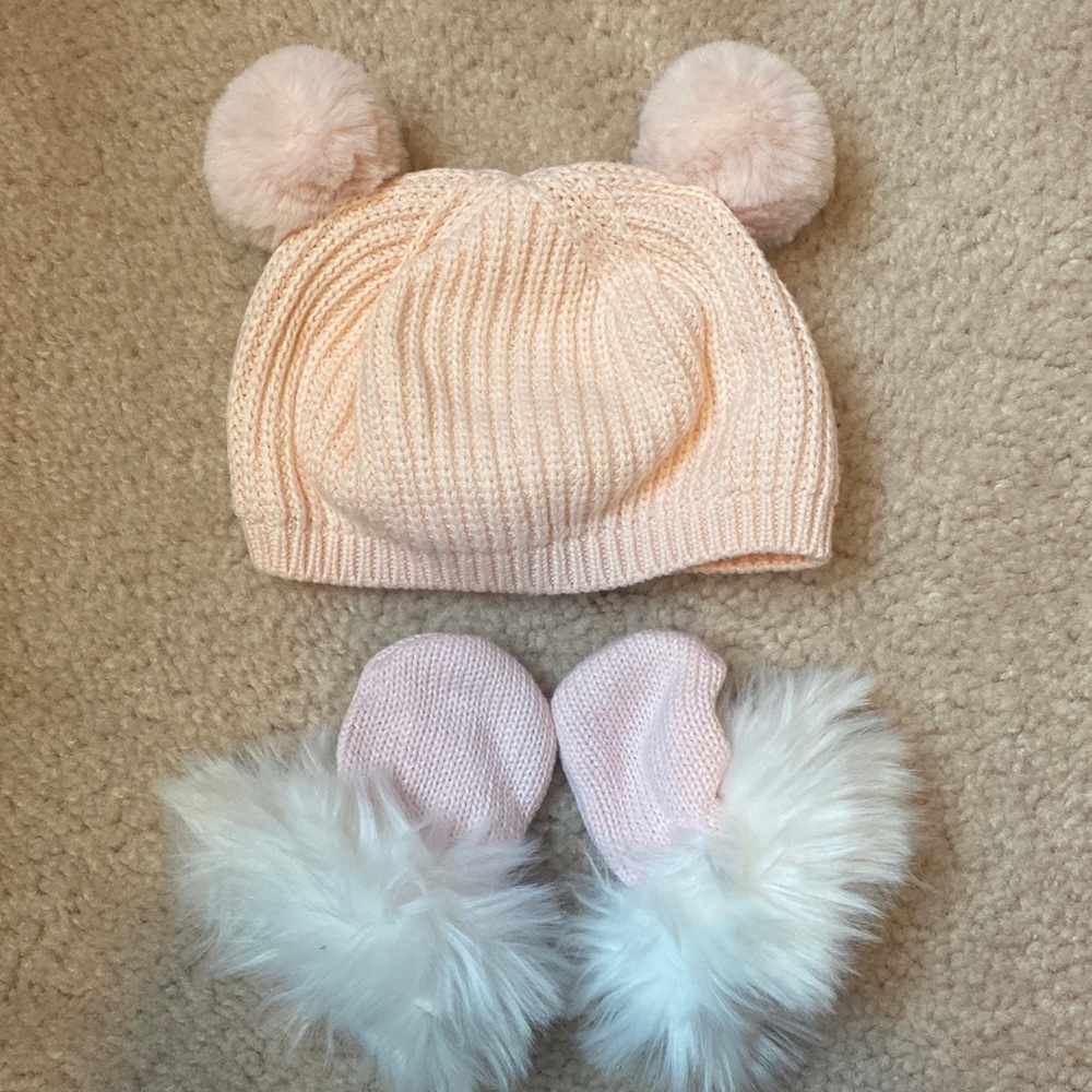 EUC Janie & Jack Pink Pompom Hat with Pink Fur Mittens